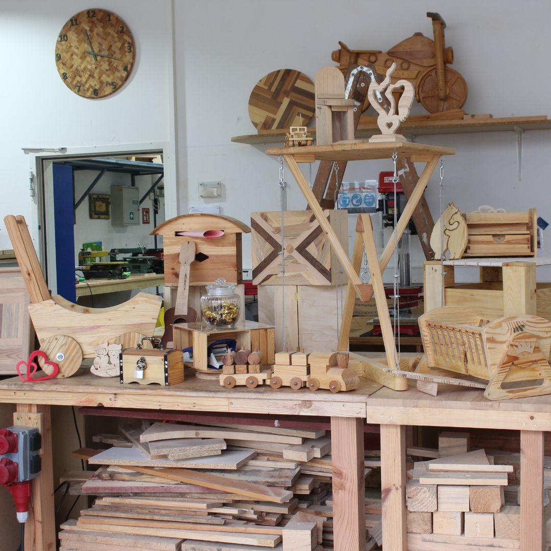 Handgefertigte Produkte aus der Holzwerkstatt